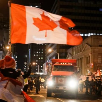 Канадський «Конвой свободи»: чого хочуть мітингувальники, і чому протести замовчуються в медіа