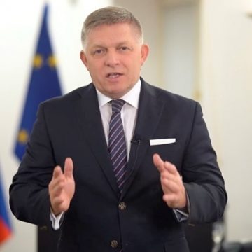 Фактор Фіцо / Юрій Сиротюк