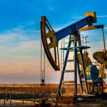 Тарифи США проти друзів Москви: чи відмовиться світ від російської нафти
